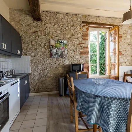 別荘 La Tour Du Manoir Arouille
