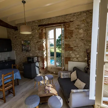 別荘 La Tour Du Manoir Arouille